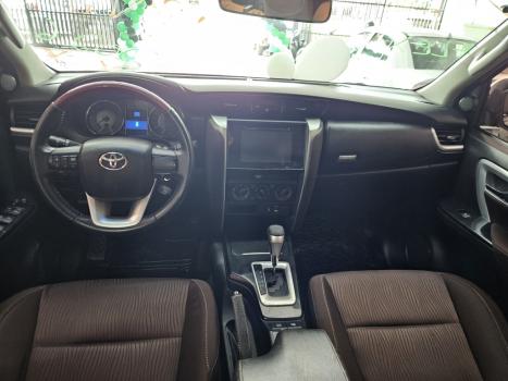 TOYOTA Hilux SW4 2.7 16V 4P SR FLEX AUTOM�TICO, Foto 2