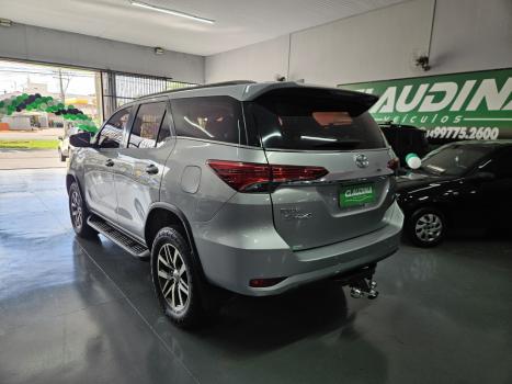 TOYOTA Hilux SW4 2.7 16V 4P SR FLEX AUTOM�TICO, Foto 5