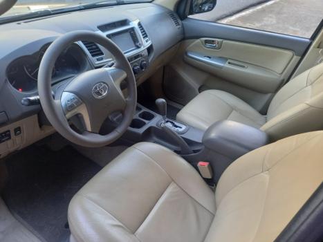TOYOTA Hilux SW4 2.7 16V 4P SR FLEX AUTOM�TICO, Foto 9