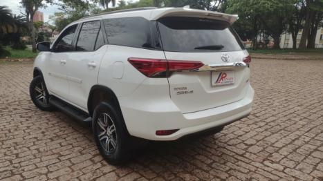 TOYOTA Hilux SW4 2.7 16V 4P FLEX SR 7 LUGARES AUTOMÁTICO, Foto 6