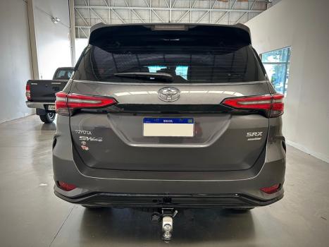 TOYOTA Hilux SW4 2.8 16V 4P SRX PLATINUM 4X4 7 LUGARES TURBO DIESEL AUTOMTICO, Foto 11