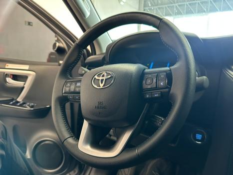 TOYOTA Hilux SW4 2.8 16V 4P SRX PLATINUM 4X4 7 LUGARES TURBO DIESEL AUTOMTICO, Foto 23