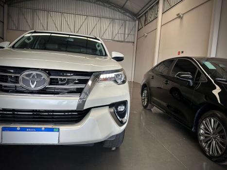 TOYOTA Hilux SW4 2.8 16V 4P SRX 4X4 7 LUGARES TURBO DIESEL AUTOM�TICO, Foto 5