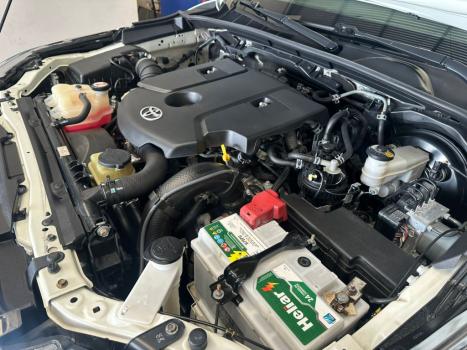 TOYOTA Hilux SW4 2.8 16V 4P SRX 4X4 7 LUGARES TURBO DIESEL AUTOM�TICO, Foto 8