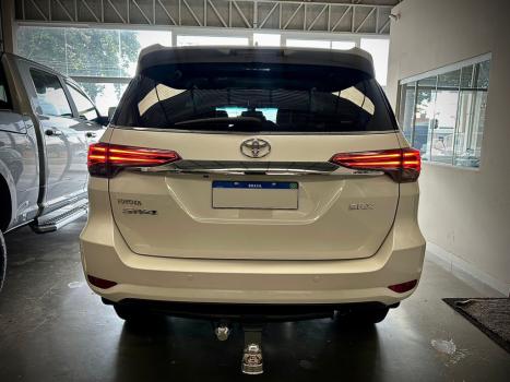 TOYOTA Hilux SW4 2.8 16V 4P SRX 4X4 7 LUGARES TURBO DIESEL AUTOM�TICO, Foto 11