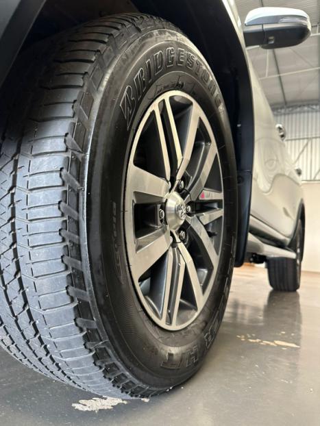 TOYOTA Hilux SW4 2.8 16V 4P SRX 4X4 7 LUGARES TURBO DIESEL AUTOM�TICO, Foto 12