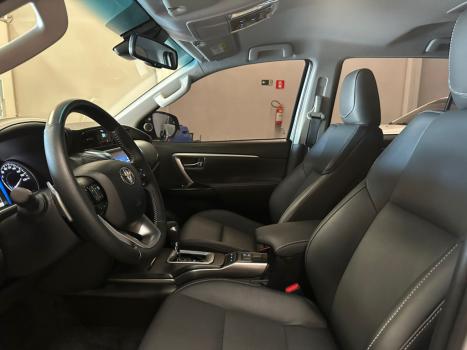 TOYOTA Hilux SW4 2.8 16V 4P SRX PLATINUM 4X4 7 LUGARES TURBO DIESEL AUTOM�TICO, Foto 18