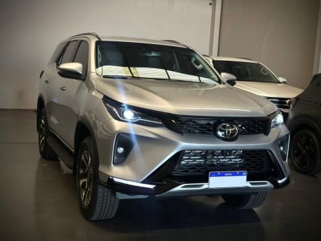 TOYOTA Hilux SW4 2.8 16V 4P SRX PLATINUM 4X4 7 LUGARES TURBO DIESEL AUTOM�TICO, Foto 5