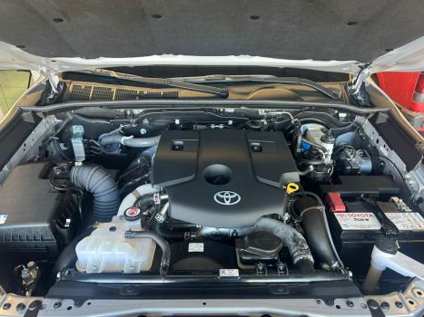 TOYOTA Hilux SW4 2.8 16V 4P SRX PLATINUM 4X4 7 LUGARES TURBO DIESEL AUTOM�TICO, Foto 6