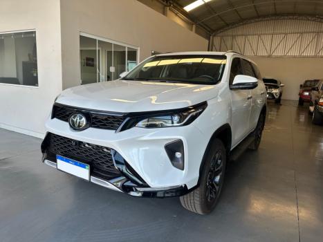 TOYOTA Hilux SW4 2.8 16V 4P SRX PLATINUM 4X4 7 LUGARES TURBO DIESEL AUTOM�TICO, Foto 4