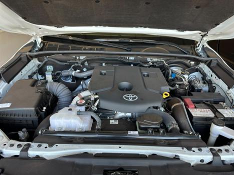 TOYOTA Hilux SW4 2.8 16V 4P SRX PLATINUM 4X4 7 LUGARES TURBO DIESEL AUTOM�TICO, Foto 8