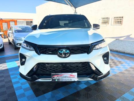 TOYOTA Hilux SW4 2.8 4P SRX 4X4 DIAMOND 7 LUGARES TURBO DIESEL AUTOMTICO, Foto 7