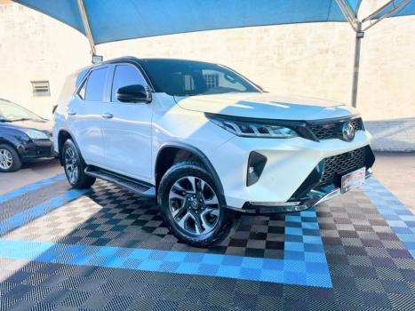 TOYOTA Hilux SW4 2.8 4P SRX 4X4 DIAMOND 7 LUGARES TURBO DIESEL AUTOMTICO, Foto 12