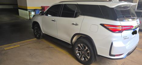 TOYOTA Hilux SW4 2.8 16V 4P SRX PLATINUM 4X4 7 LUGARES TURBO DIESEL AUTOM�TICO, Foto 3