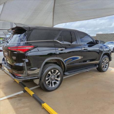 TOYOTA Hilux SW4 2.8 16V 4P SRX PLATINUM 4X4 TURBO DIESEL AUTOM�TICO, Foto 4