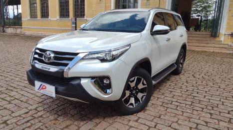 TOYOTA Hilux SW4 2.8 4P SRX 4X4 DIAMOND 7 LUGARES TURBO DIESEL AUTOM�TICO, Foto 1