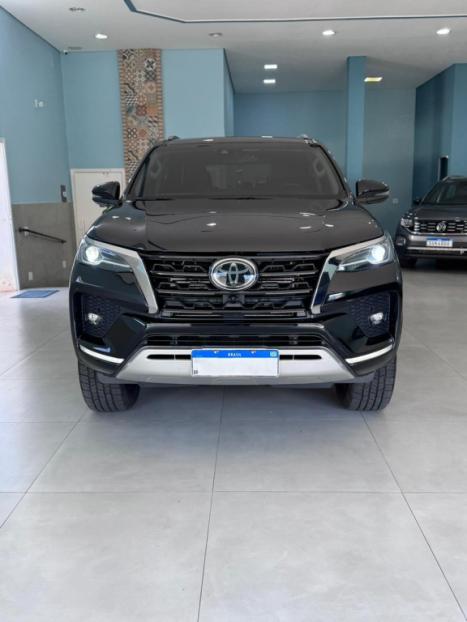 TOYOTA Hilux SW4 2.8 16V 4P SRX 4X4 7 LUGARES TURBO DIESEL AUTOM�TICO, Foto 3