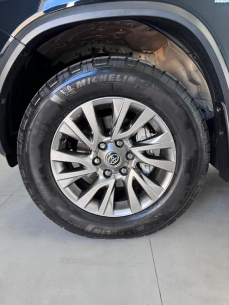 TOYOTA Hilux SW4 2.8 16V 4P SRX 4X4 7 LUGARES TURBO DIESEL AUTOM�TICO, Foto 21