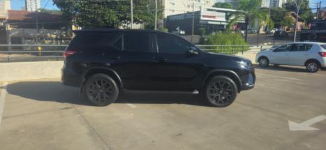 TOYOTA Hilux SW4 2.8 16V 4P SRX PLATINUM 4X4 7 LUGARES TURBO DIESEL AUTOM�TICO, Foto 3