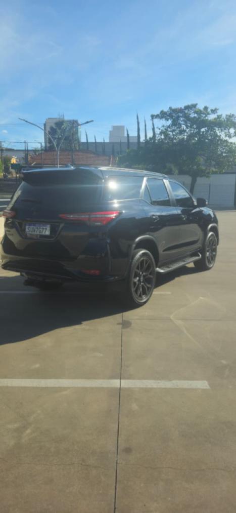 TOYOTA Hilux SW4 2.8 16V 4P SRX PLATINUM 4X4 7 LUGARES TURBO DIESEL AUTOM�TICO, Foto 5