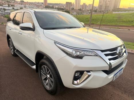 TOYOTA Hilux SW4 2.8 16V 4P SRX 4X4 7 LUGARES TURBO DIESEL AUTOM�TICO, Foto 3