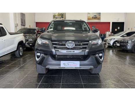 TOYOTA Hilux SW4 2.8 16V 4P SRX 4X4 7 LUGARES TURBO DIESEL AUTOM�TICO, Foto 3