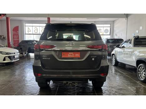 TOYOTA Hilux SW4 2.8 16V 4P SRX 4X4 7 LUGARES TURBO DIESEL AUTOM�TICO, Foto 5