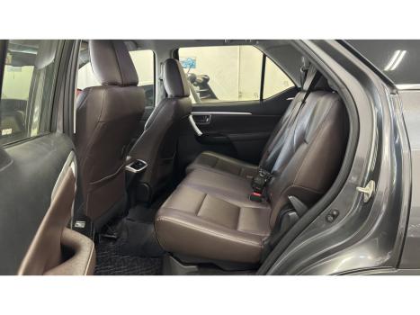 TOYOTA Hilux SW4 2.8 16V 4P SRX 4X4 7 LUGARES TURBO DIESEL AUTOM�TICO, Foto 10