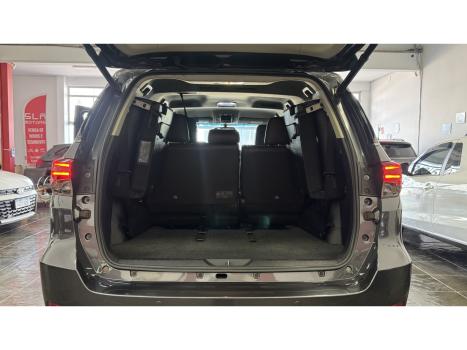 TOYOTA Hilux SW4 2.8 16V 4P SRX 4X4 7 LUGARES TURBO DIESEL AUTOM�TICO, Foto 11