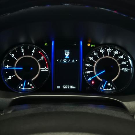TOYOTA Hilux SW4 2.8 4P SRX 4X4 DIAMOND 7 LUGARES TURBO DIESEL AUTOM�TICO, Foto 8