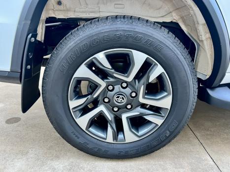 TOYOTA Hilux SW4 2.8 16V 4P SRX PLATINUM 4X4 7 LUGARES TURBO DIESEL AUTOMÁTICO, Foto 9