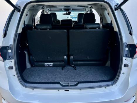 TOYOTA Hilux SW4 2.8 16V 4P SRX PLATINUM 4X4 7 LUGARES TURBO DIESEL AUTOMÁTICO, Foto 11