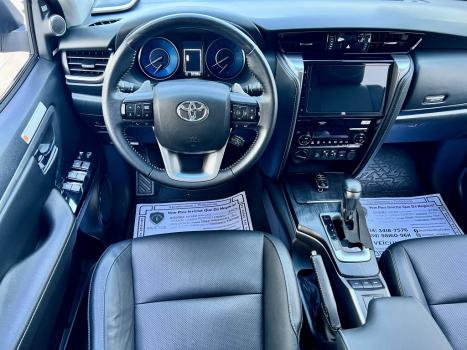 TOYOTA Hilux SW4 2.8 16V 4P SRX PLATINUM 4X4 7 LUGARES TURBO DIESEL AUTOMÁTICO, Foto 15