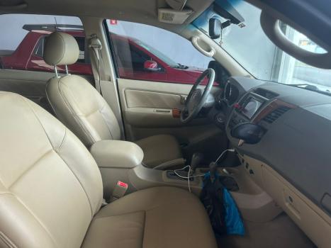 TOYOTA Hilux SW4 3.0 16V 4P SRV 4X4 7 LUGARES TURBO DIESEL AUTOM�TICO, Foto 21