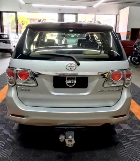 TOYOTA Hilux SW4 3.0 16V 4P SRV 4X4 7 LUGARES TURBO DIESEL AUTOMTICO, Foto 7