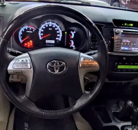 TOYOTA Hilux SW4 3.0 16V 4P SRV 4X4 7 LUGARES TURBO DIESEL AUTOMTICO, Foto 12