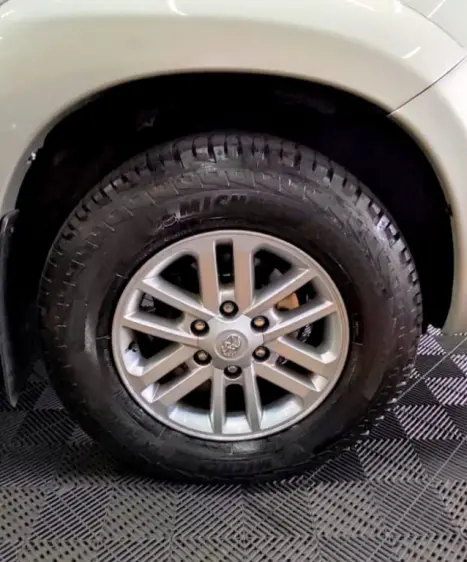 TOYOTA Hilux SW4 3.0 16V 4P SRV 4X4 7 LUGARES TURBO DIESEL AUTOMTICO, Foto 14