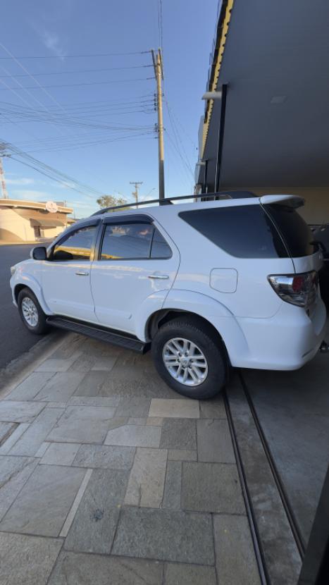 TOYOTA Hilux SW4 3.0 16V 4P 4X4 SRV TURBO DIESEL, Foto 3