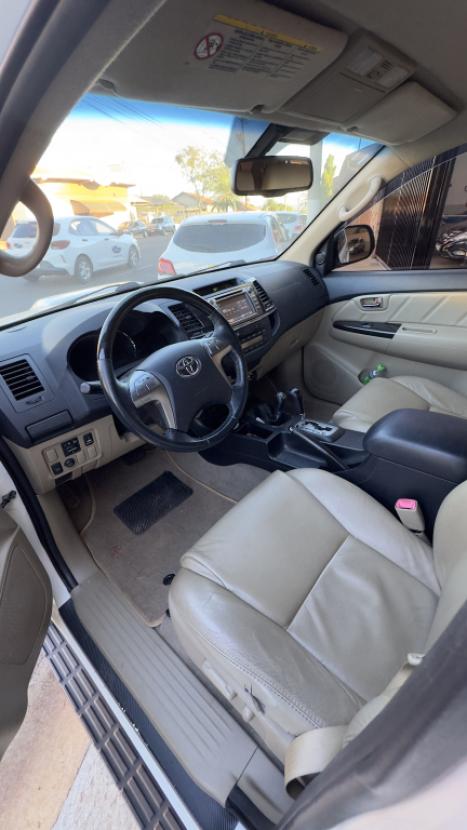 TOYOTA Hilux SW4 3.0 16V 4P 4X4 SRV TURBO DIESEL, Foto 6