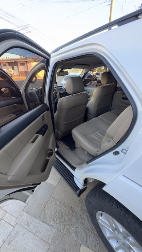 TOYOTA Hilux SW4 3.0 16V 4P 4X4 SRV TURBO DIESEL, Foto 7