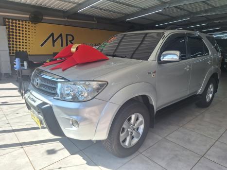 TOYOTA Hilux SW4 3.0 16V 4P SRV 4X4 7 LUGARES TURBO DIESEL AUTOM�TICO, Foto 1