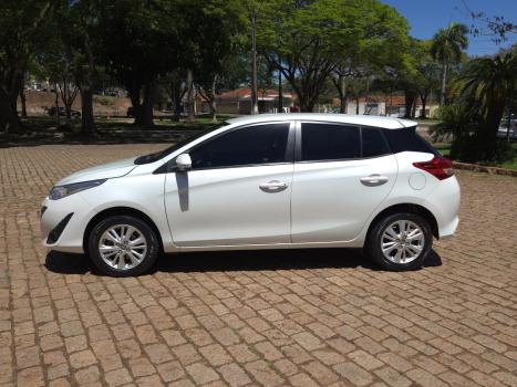 TOYOTA Yaris Hatch 1.3 16V 4P FLEX XL MULTIDRIVE AUTOMTICO CVT, Foto 2