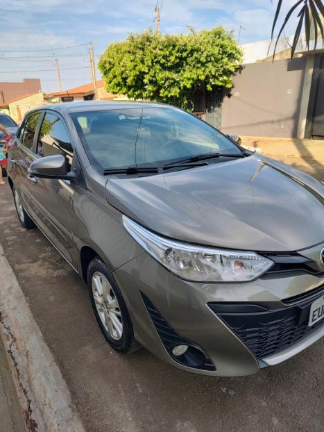 TOYOTA Yaris Hatch 1.3 16V 4P FLEX XL MULTIDRIVE AUTOMTICO CVT, Foto 1