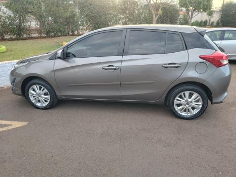 TOYOTA Yaris Hatch 1.3 16V 4P FLEX XL MULTIDRIVE AUTOMTICO CVT, Foto 5