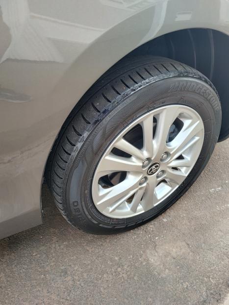 TOYOTA Yaris Hatch 1.3 16V 4P FLEX XL MULTIDRIVE AUTOMTICO CVT, Foto 8