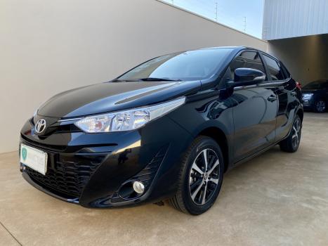 TOYOTA Yaris Hatch 1.5 16V 4P FLEX XS MULTIDRIVE AUTOMTICO CVT, Foto 4