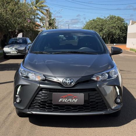 TOYOTA Yaris Hatch 1.5 16V 4P FLEX XS MULTIDRIVE AUTOM�TICO CVT, Foto 3