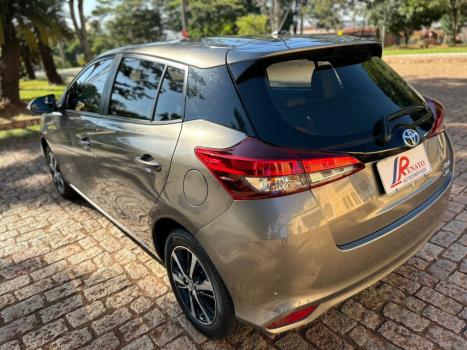 TOYOTA Yaris Hatch 1.5 16V 4P FLEX XLS CONNECT MULTIDRIVE AUTOM�TICO CVT, Foto 2