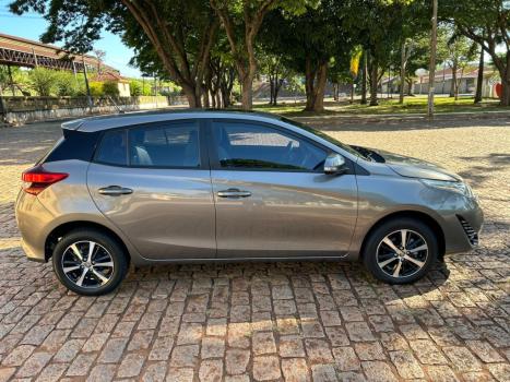 TOYOTA Yaris Hatch 1.5 16V 4P FLEX XLS CONNECT MULTIDRIVE AUTOM�TICO CVT, Foto 3