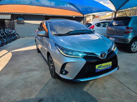 TOYOTA Yaris Hatch 1.5 16V 4P FLEX XLS MULTIDRIVE AUTOM�TICO CVT, Foto 3